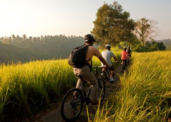 Wycieczka rowerowa po stokach wulkanu Batur na wyspie Bali